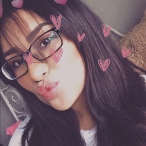 Meet your Posher, Kassandra